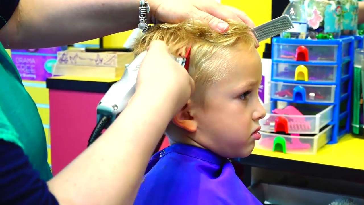 Vlad Nikita And Mommy In The Kids Hair Salon New Hairstyles For Children Video Dailymotion