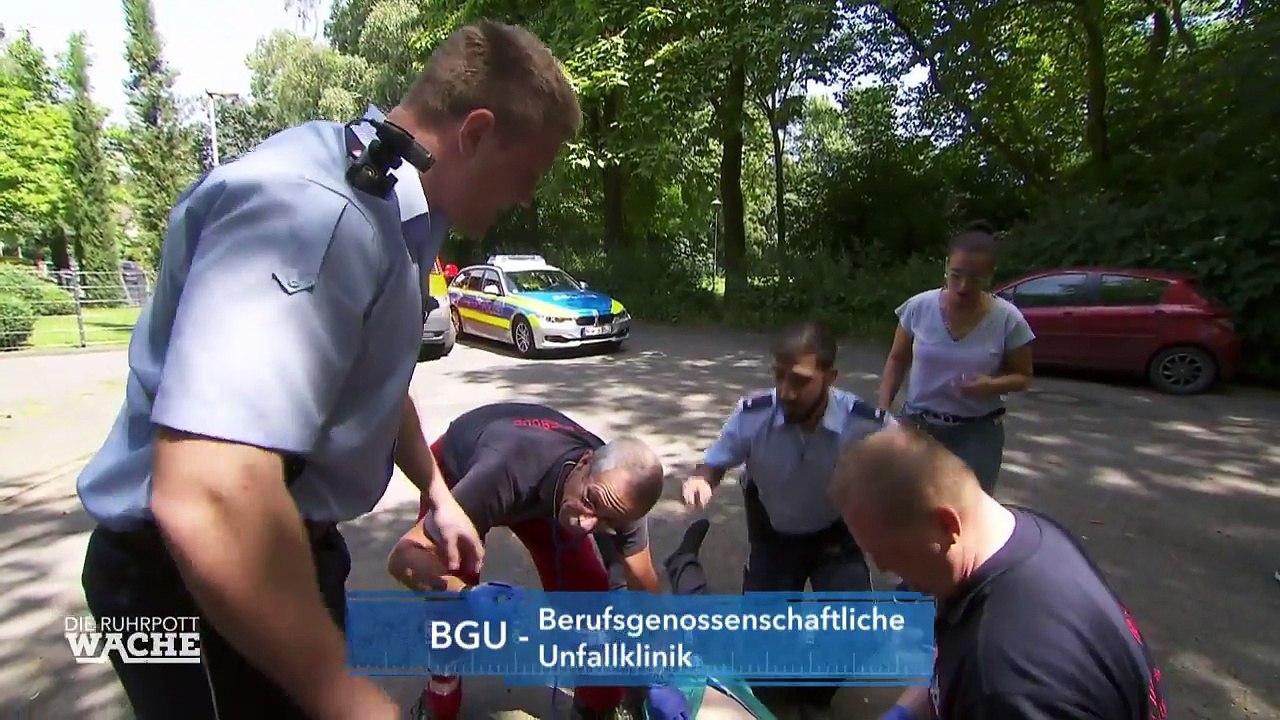 Motorradtreffen eskaliert: Raudi ist zu allem fähig! | #Smoliksamstag | Die Ruhrpottwache | SAT.1 TV