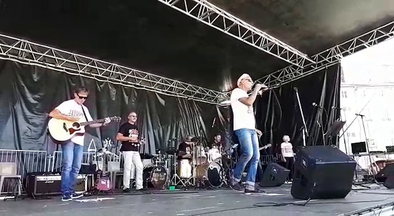 Pont-à-Mousson  :  les concerts du festival "Des Notes et des Toiles"  se succèdent place Duroc