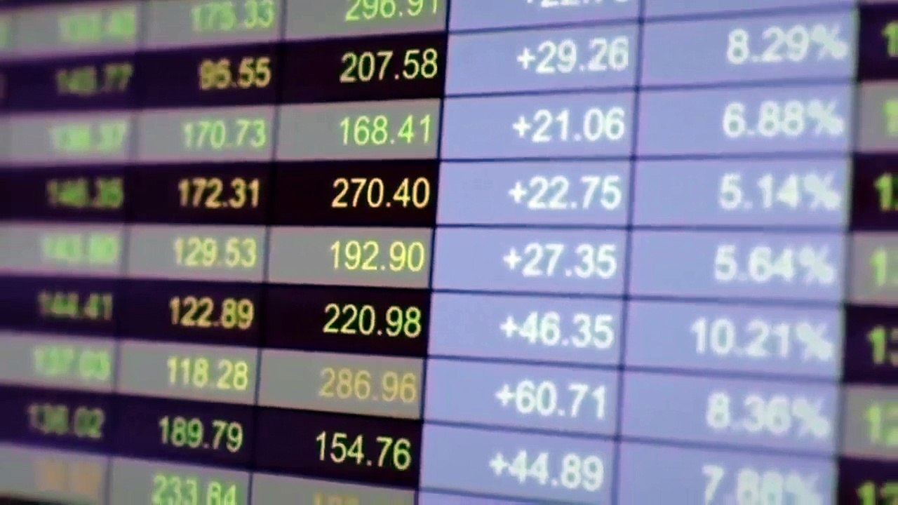 Wie Qanon begann - Donald Trumps beste Wahlkampfrede auf deutsch nachgesprochen