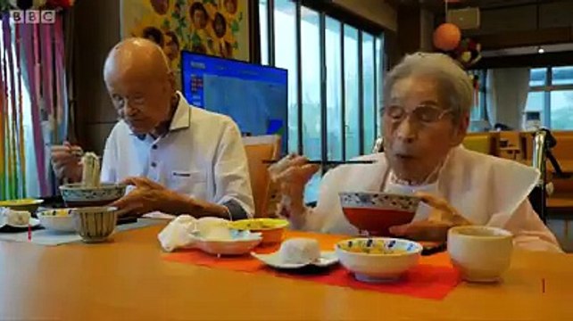 د ماساو او میکاکو ماتسوموتو د واده ټیک ۸۰ کاله تېر شوي، چې په دې سره یې د نړۍ تر ټولو بوډا جوړې ریکارډ مات کړی. د دوی ددې اوږدې اړیکې پټ راز په څه کې دی؟ دا وېډ