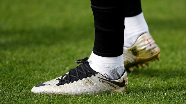 Auftakt für Spanien und England nach der unglücklichen WM