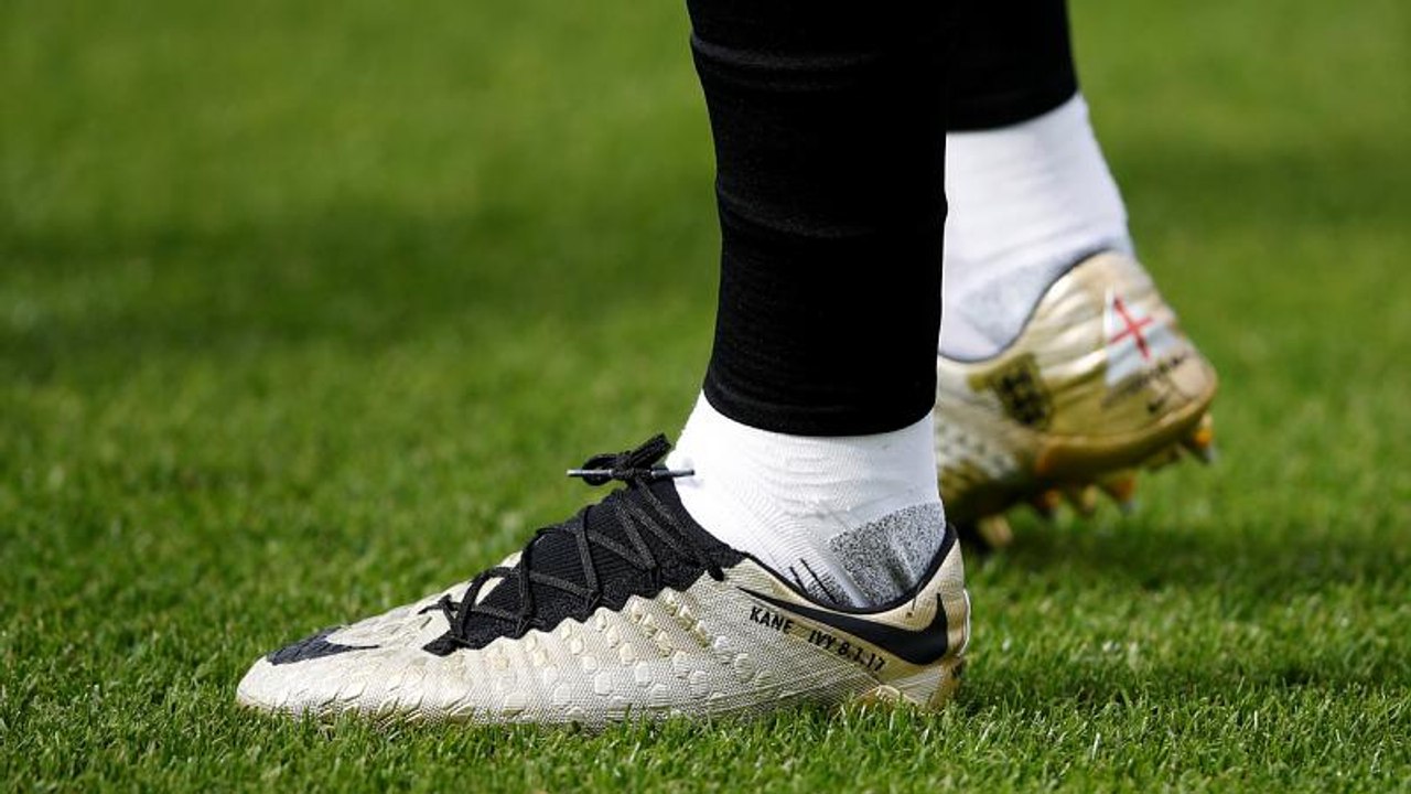 Auftakt für Spanien und England nach der unglücklichen WM