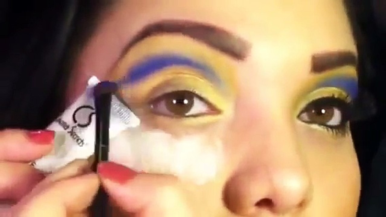 Wonder woman makeup tutorial (2)