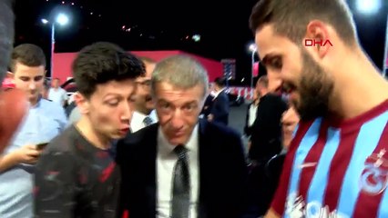 Trabzonspor Başkanı Ahmet Ağaoğlu ile taraftar arasında komik diyalog