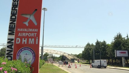 Park halinde iken hava akımına kapılan uçakta hasar oluştu - İZMİR