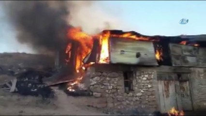 2 bin balya saman yangında kül oldu