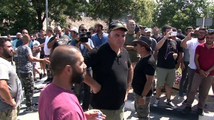 - KKTC'li hayvancılara biber gazlı müdahale- KKTC’de hükümet karşıtı protesto