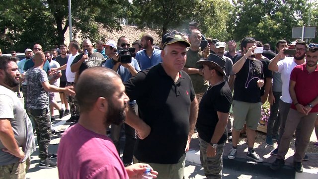 - KKTC'li hayvancılara biber gazlı müdahale- KKTC’de hükümet karşıtı protesto