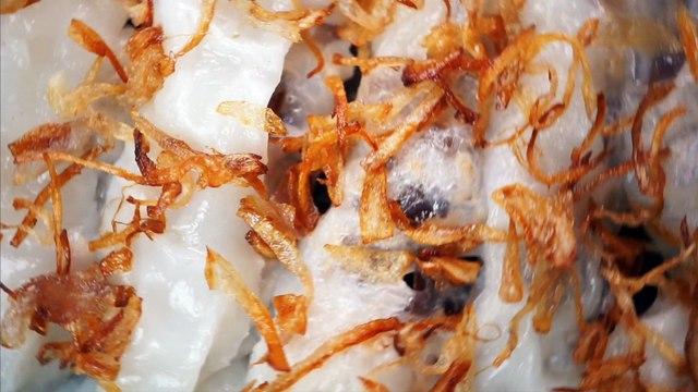 VIETNAM FOOD #6: Vietnamese Stuffed Pancakes (The simplest recipe) - Bánh cuốn bằng chảo