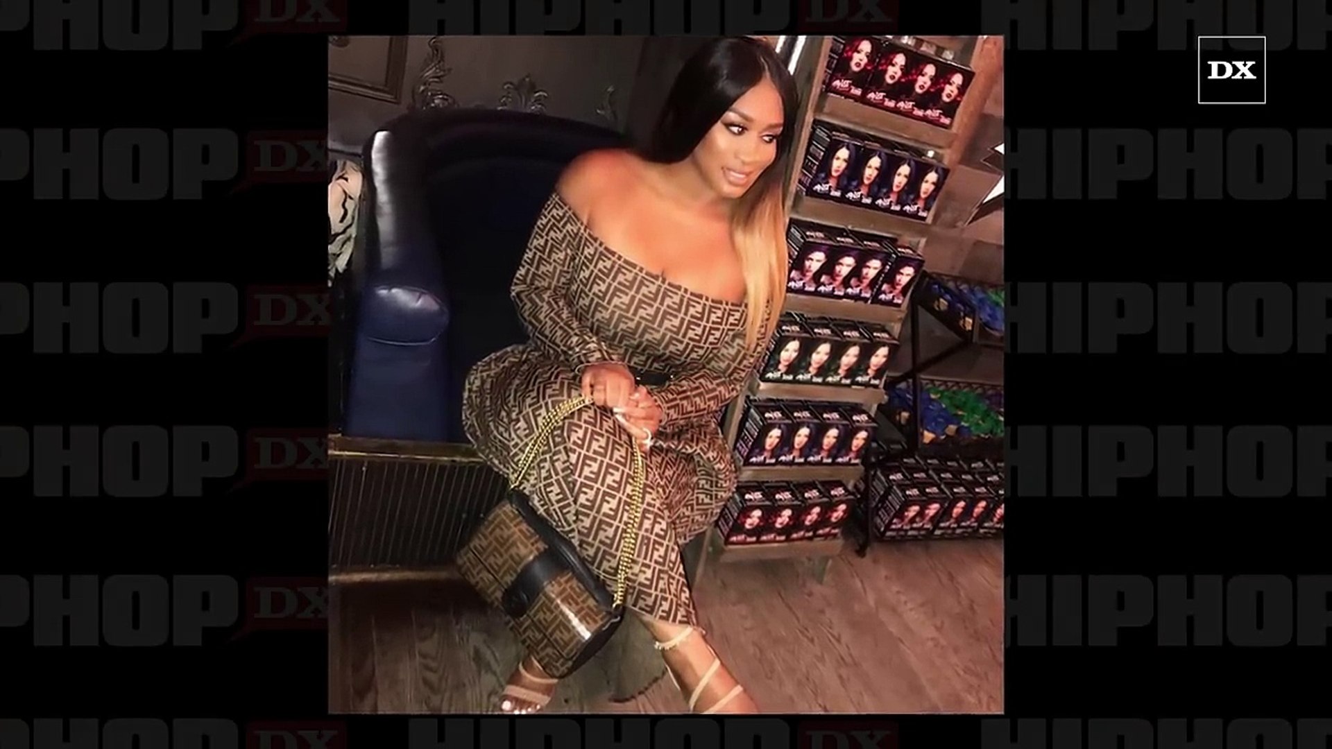 ⁣Cardi B Gets Into A Fight With Nicki Minaj's Friend Rah Ali At New York Fashion Week