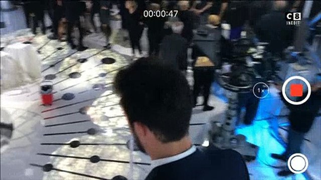 Regardez le lancement de la nouvelle émission de Tom Villa sur C8: Coucou les Martiens