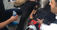 Kamyonetin Çarptığı Motosiklette Bulunan Yunus Polisler, Kol Kola Tutunarak Birbirlerinden Güç Aldı