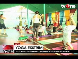 Yoga Ekstrem di Atas Sepeda Motor yang Melaju
