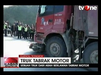 Detik-detik Truk Tabrak Motor di Tiongkok