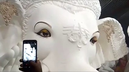Balapur Ganesh 2018 Attraction - Eyes Opening, Closing, Eye Blinking Ganesha in Hyderabad