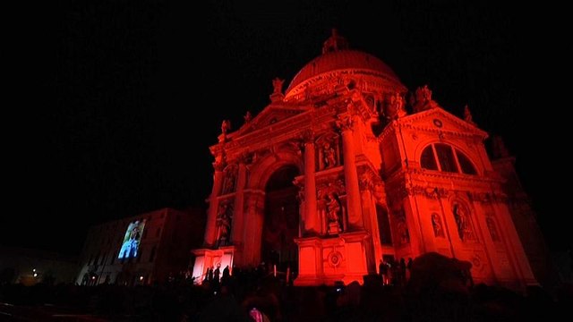 Venice glows red to express solidarity with persecuted Christians