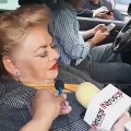 En plena entrevista cantante se queda dormida