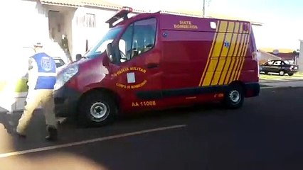 Mulher se fere após sofrer queda de moto no Riviera