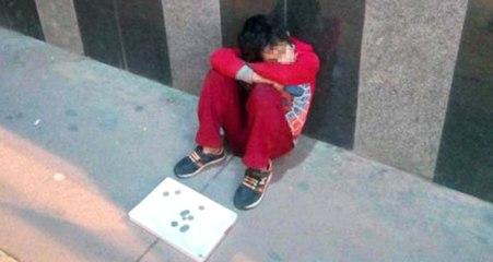 Kaldırımda Uyuya Kalan Dilenci Çocuk Yürekleri Burktu