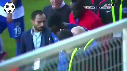 Sahalarda Görmek İstemediğimiz Hareketler! Maç Tatil Edildi