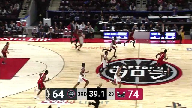 Kaiser Gates Notches 22 PTS, 11 REB & 6 AST For Windy City Bulls