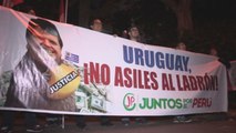 Manifestantes protestan contra pedido de asilo de Alán García a Uruguay