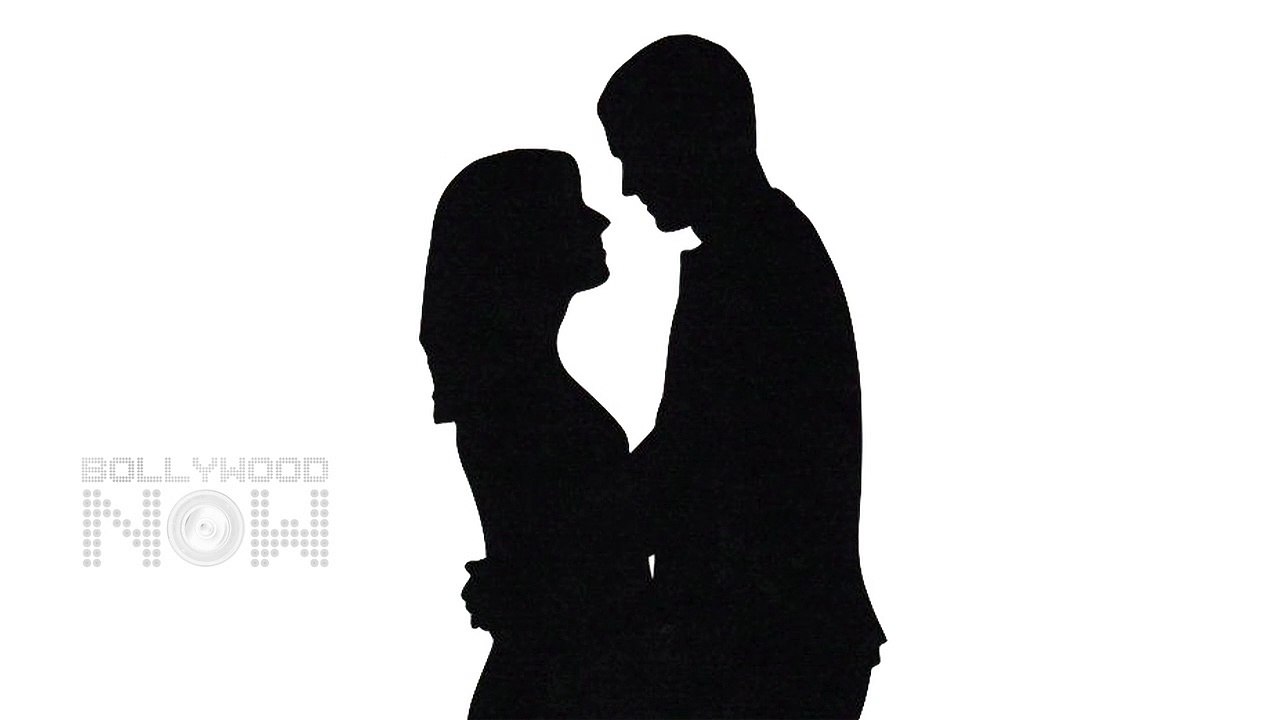 Bollywood Superstar DATING EX Again, After UGLY SPLIT!