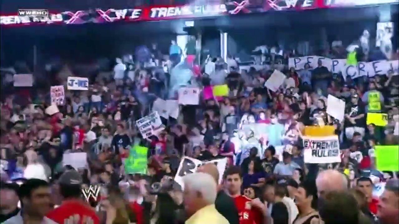 Randy Orton vs CM Punk  _Last Man Standing _ Extreme Rules 2011 ( 720 X 1280 )