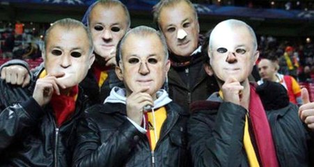 Galatasaraylı Taraftarlardan 10 Maç Ceza Alan Fatih Terim'e Maskeli Destek