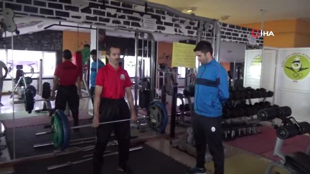 Görme Engelli Halterci 3 Ayda Hazırlandığı Halter Müsabakasında Türkiye İkincisi Oldu