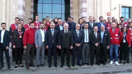 Türk Kızılayı Genel Başkanı Dr. Kınık: 'Çok büyük bir insani yükü kaldırıyoruz'