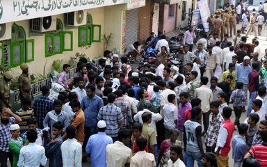 അയോധ്യയിലെ വിഎച്ച്പി മീറ്റിങിനോടനുബന്ധിച്ച് വർഗീയ കലാപം