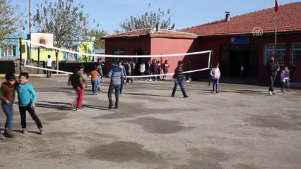 Karanlık dünyası öğrencilerinin sesiyle aydınlandı (2) - DİYARBAKIR
