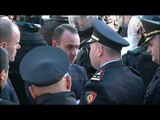 Pa Koment - Protesta para Parlamentit, lëndohen efektivët - Top Channel Albania - News - Lajme