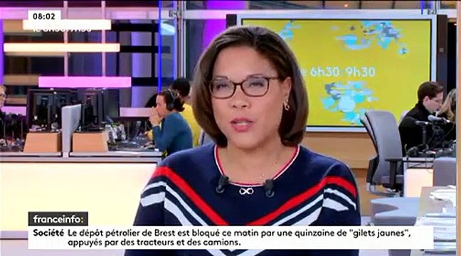 EN DIRECT : Au 6ème jour de mobilisation, des gilets jaunes continuent d'organiser des blocages avec des barrages filtrants aux abords des dépôts pétroliers ou sur certains axes routiers