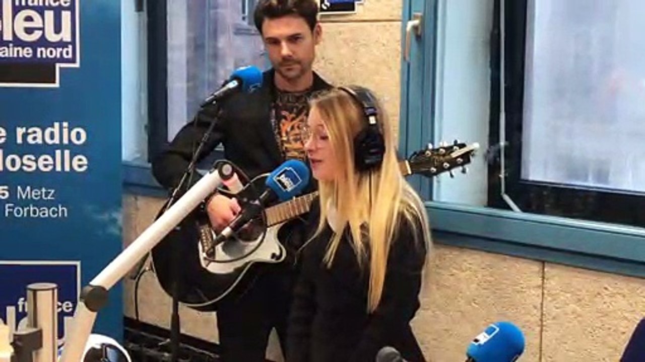 Gloria chante Petit Papa Noël sur France Bleu Lorraine