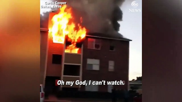Les habitants d'un immeuble de Dallas sautent pour échapper à un incendie