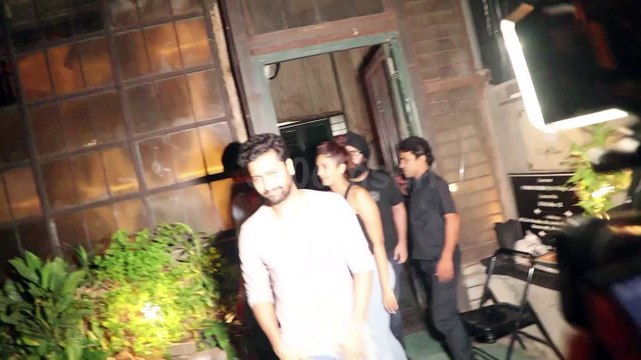 Raazi Movie Star Vicky Kaushal Spotted With Friends at Pali Village