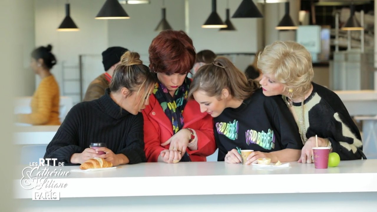 Consultation médicale avec Louise Bourgoin et Alice Belaïdi - Catherine et Liliane - CANAL+