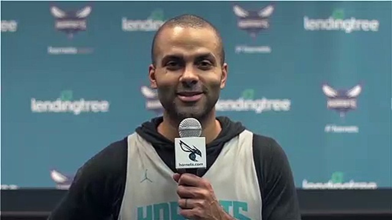 L'action préférée de Vince Carter pour Tony Parker ? Son dunk sur Fred Weis...