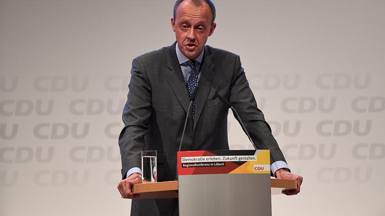 Applaus nur von der AfD: Rudert Merz beim Recht auf Asyl zurück?