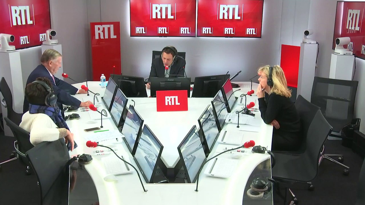 Maires à l'Élysée : "Jupiter redescend de l'Olympe", dit Alain Duhamel