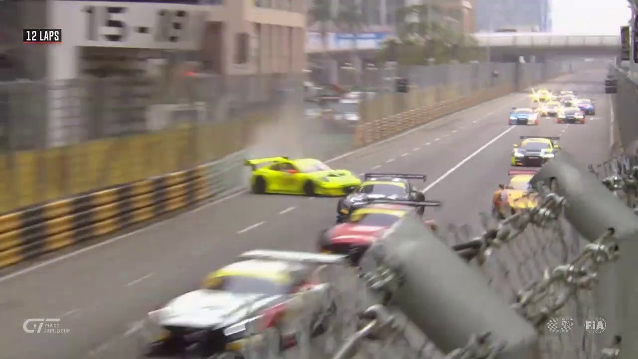 GT MASTERS Macau 2018 QR Start Vanthoor Big Crash