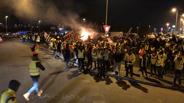 Les gilets jaunes sur le rond point du Géant