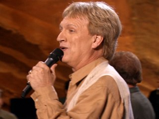 Bill & Gloria Gaither - So High