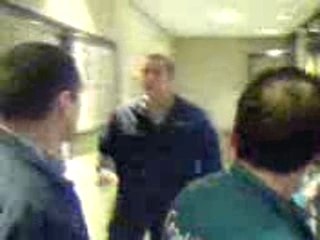 FERMETURE D'UN VCF A LA MAIN DANS UN IGH DE LA DEFENSE (1)