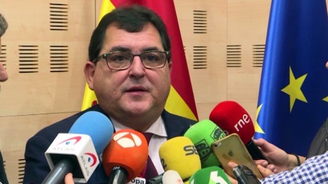 Gobierno acusa a May y a la UE de actuar con nocturnidad y alevosía