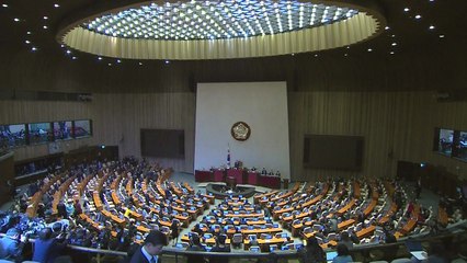 여야 장외설전 계속...본회의 민생법안 처리 / YTN