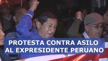 Manifestantes protestan contra pedido de asilo de Alan García a Uruguay